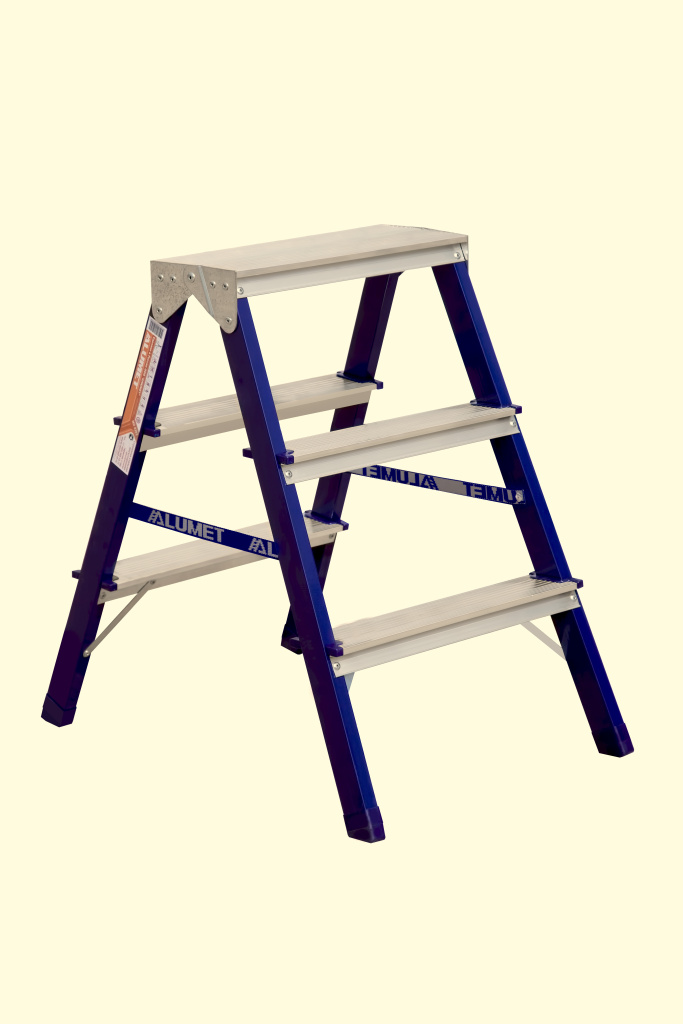 Стремянка Alumet 3-х ступ. AD7203 алюминиевая